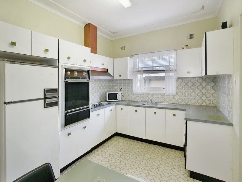 25 Waldron Street, SANDRINGHAM, Sandringham - Thumbnail 2