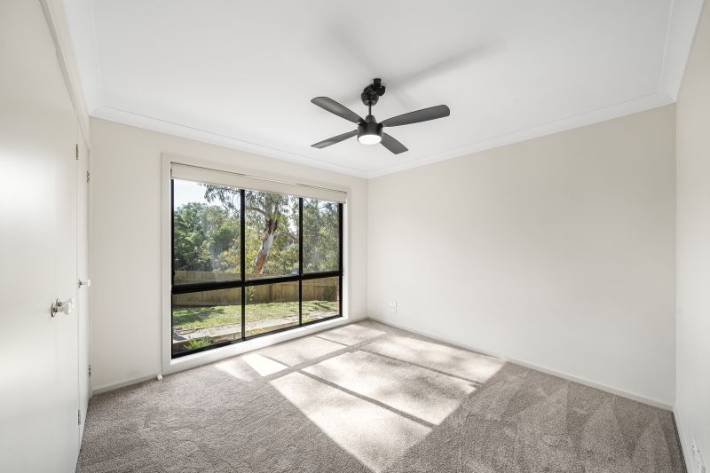 15 Sunbird Gardens, Epping