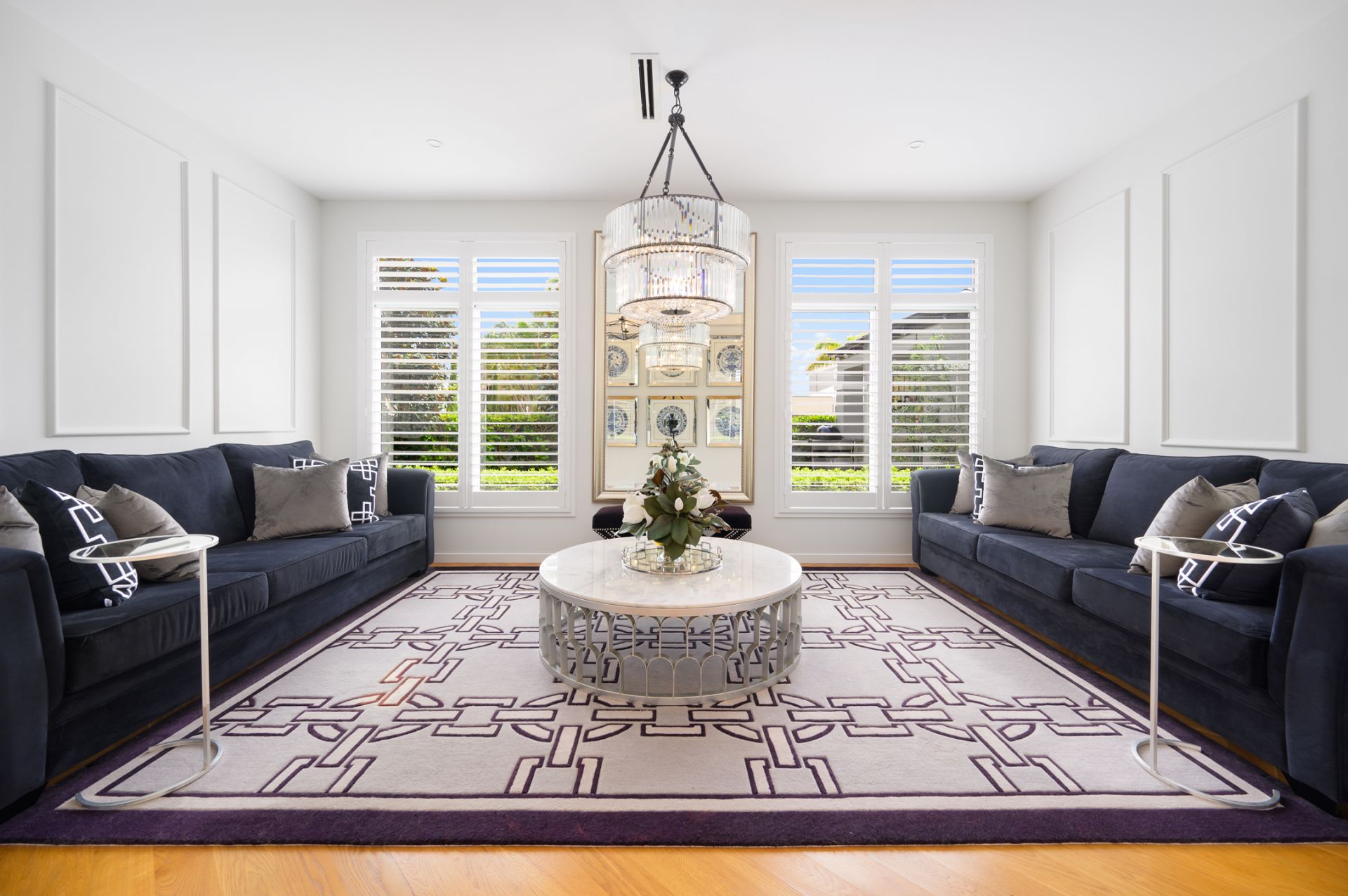 8 Queen Guineveres Place, Sovereign Islands - Thumbnail 4