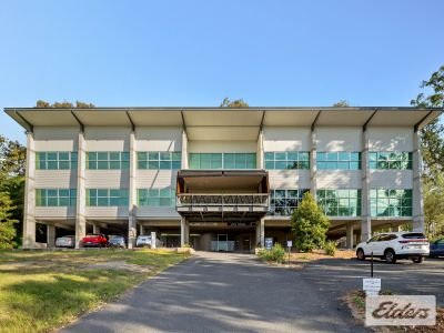 FITTED OFFICE WITH GREAT NATURAL LIGHT