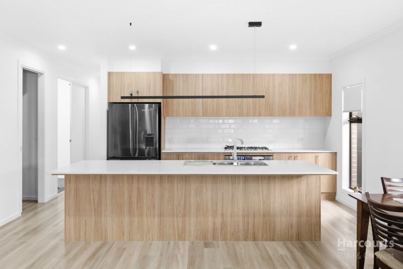 4 Scatter Road, Fraser Rise