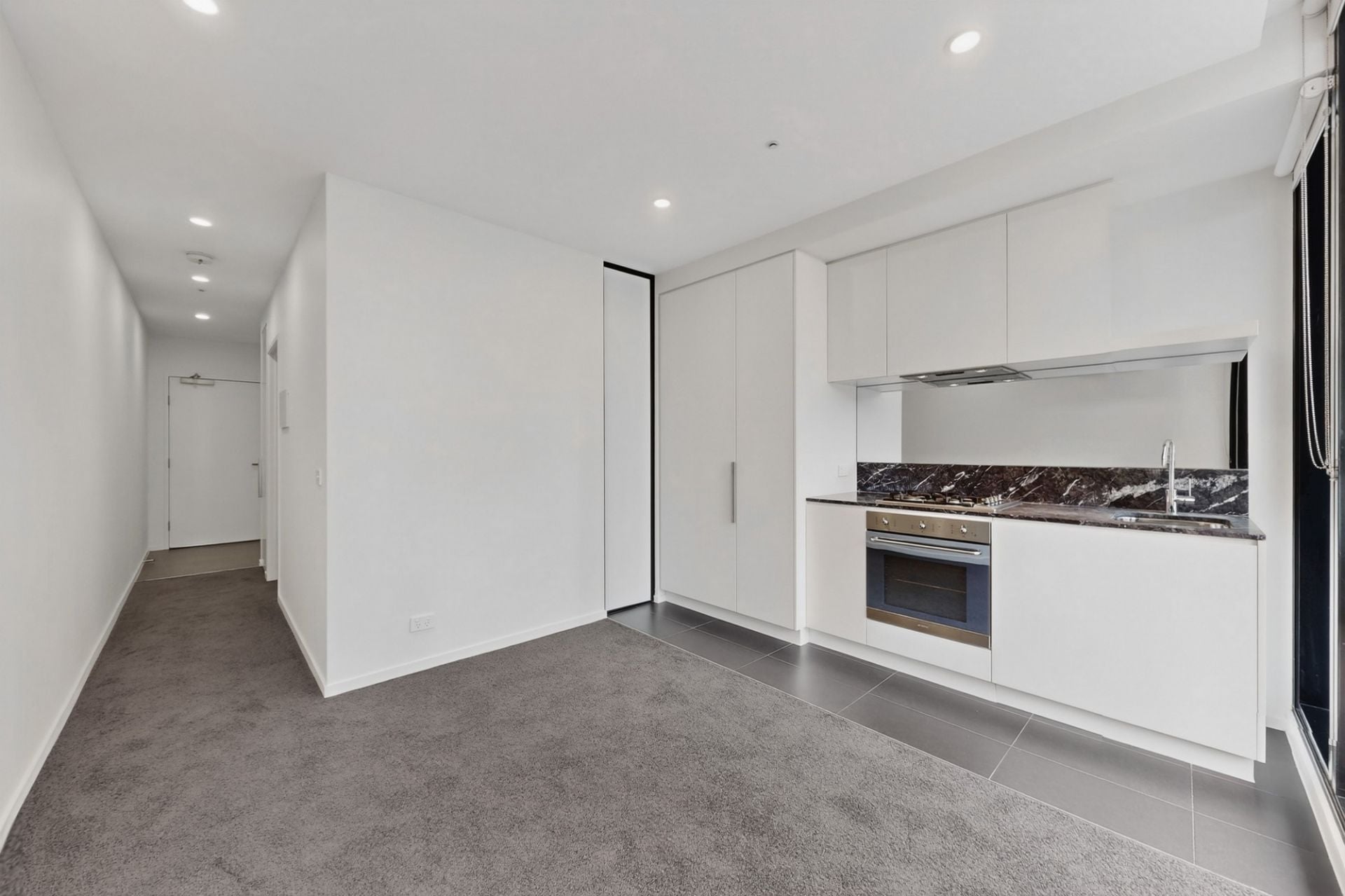 711/52 Park Street, South Melbourne - Thumbnail 2