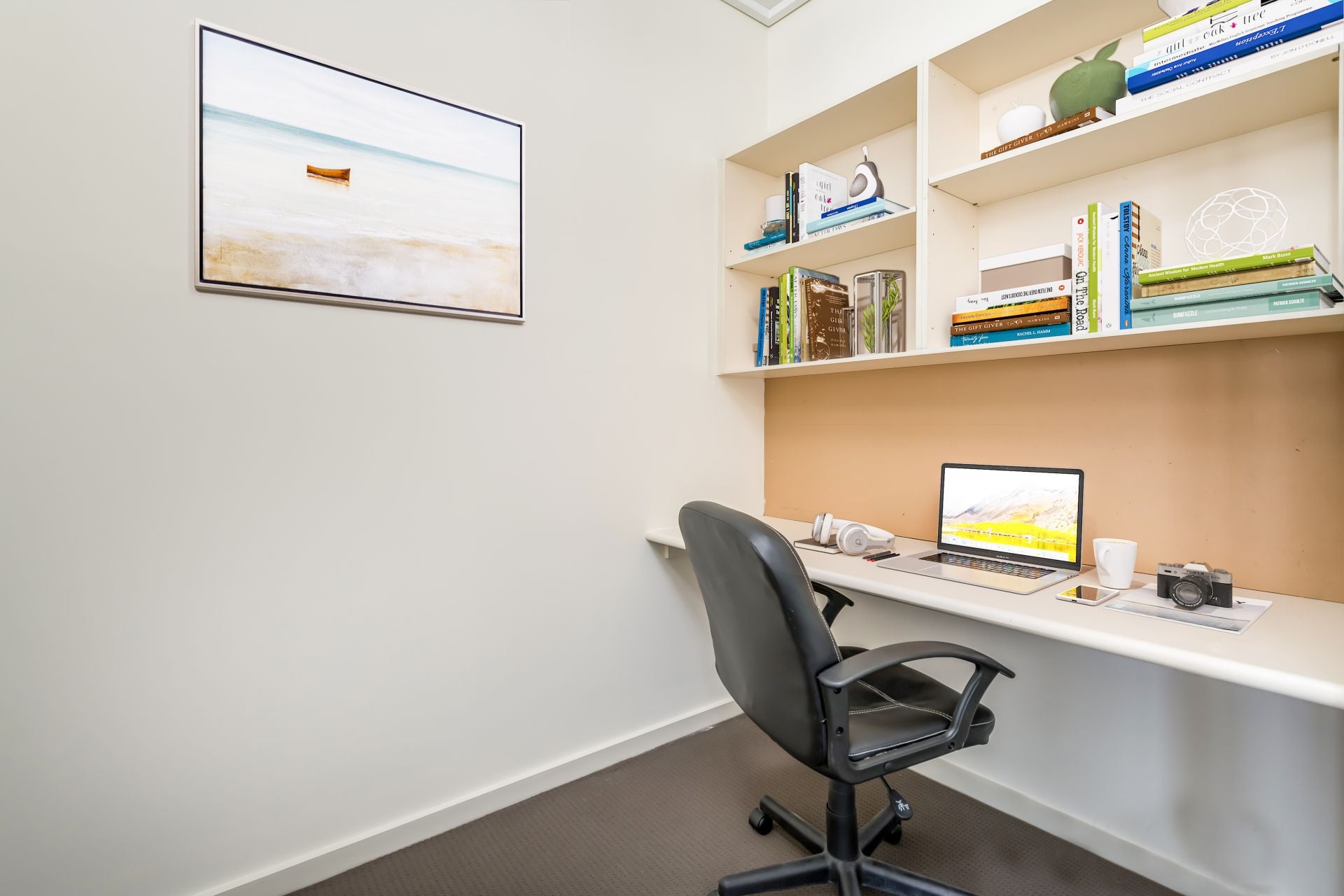 Spacious apartment - FURNISHED OR UNFURNISHED