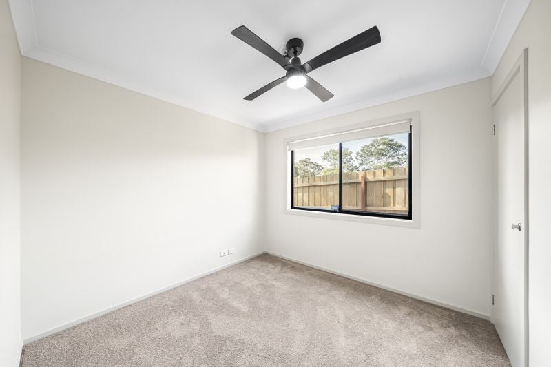 15 Sunbird Gardens, Epping