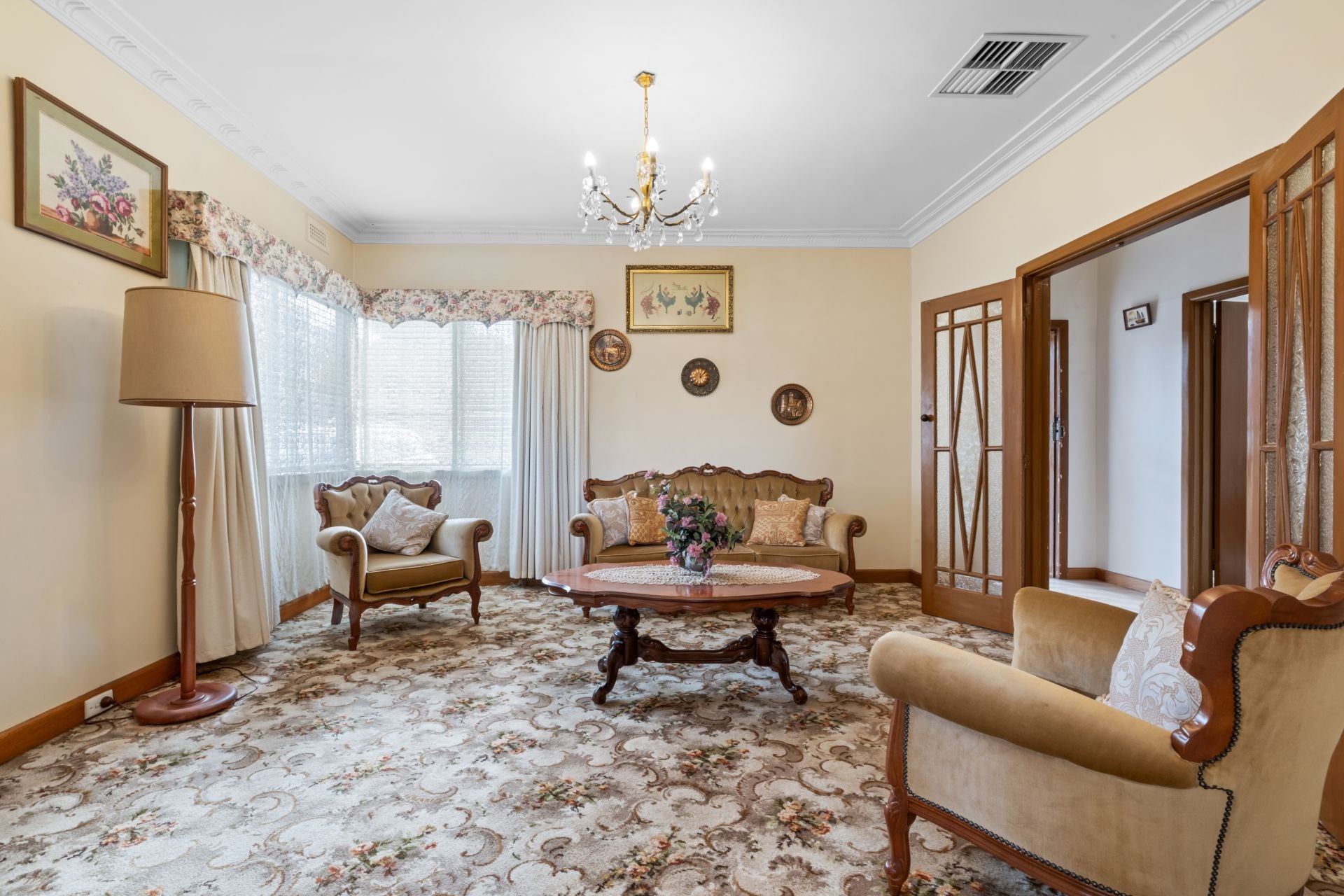 Exceptional Family Living And Perfect Versatility In Prime Location