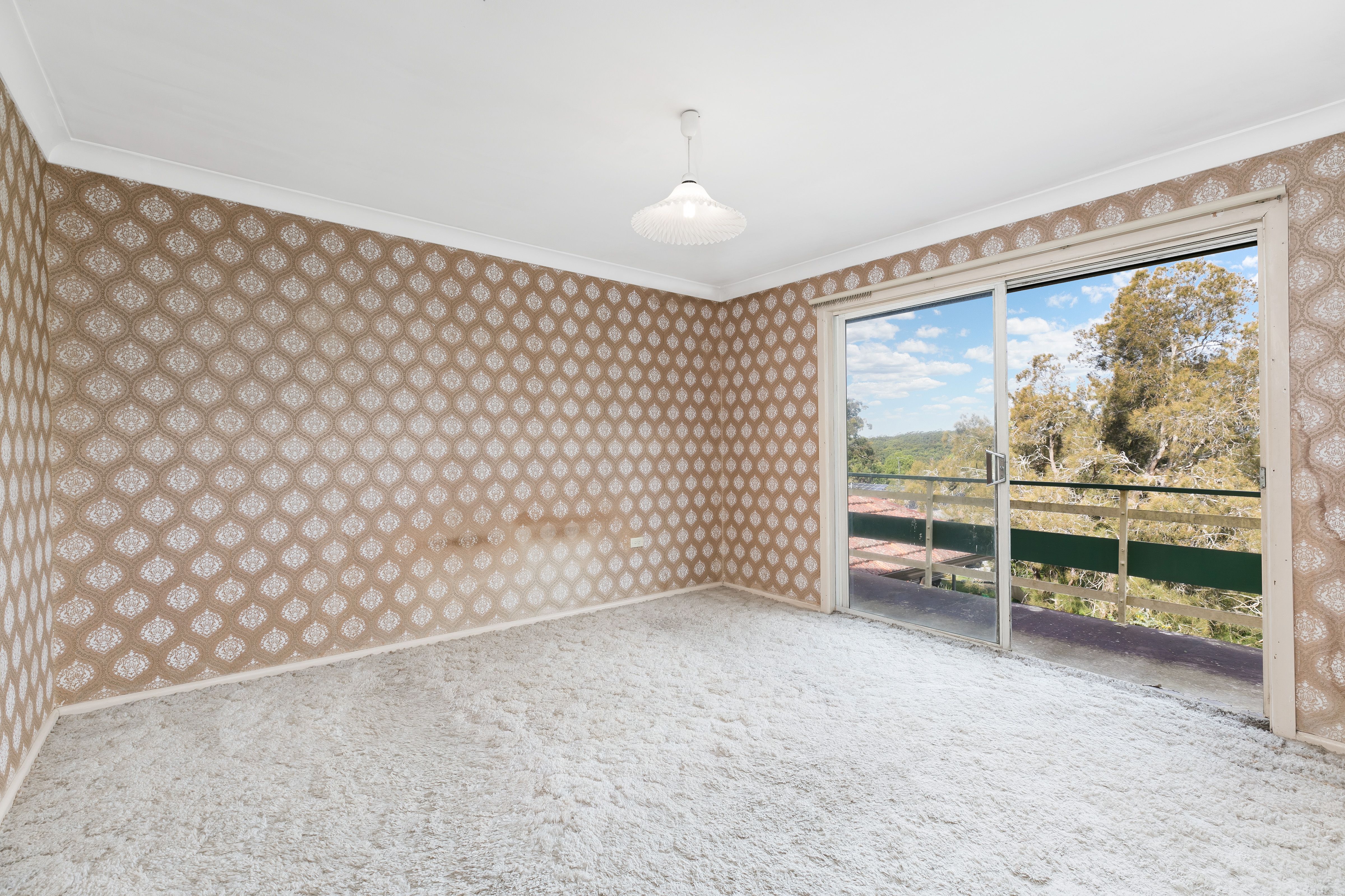 12 Sunshine Parade PEAKHURST HEIGHTS 2210