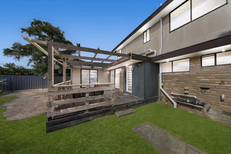 7 Courtnay Place, Epping