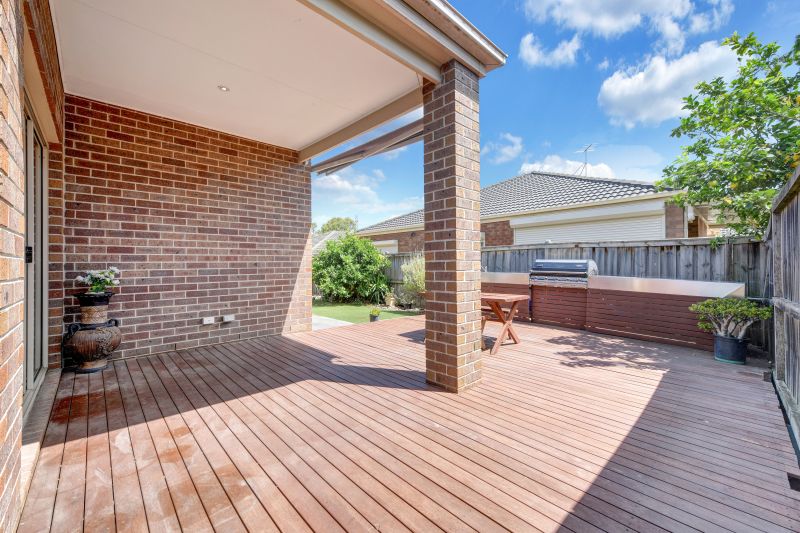 13 Jenolan Way, South Morang