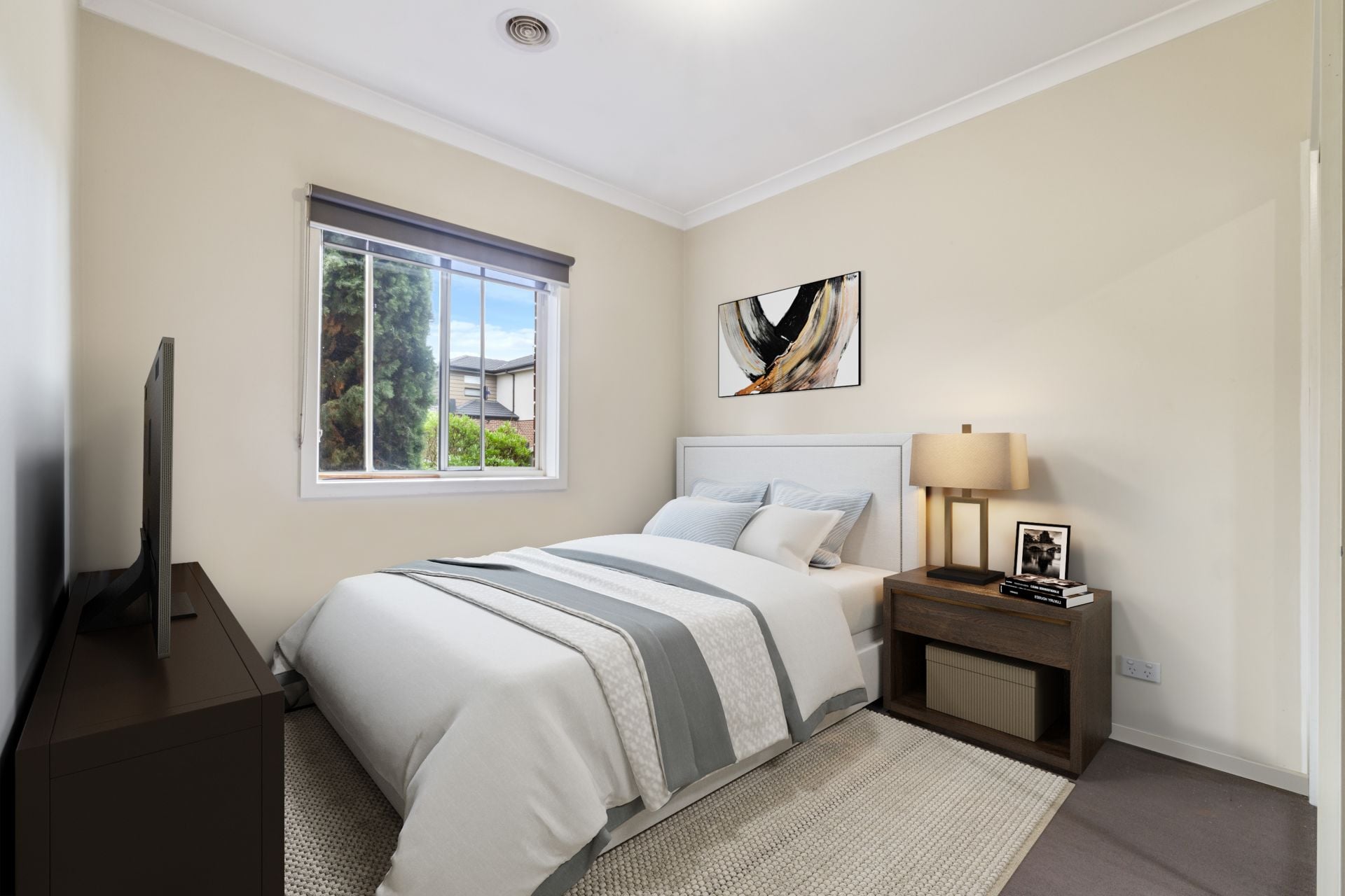 Stylish Simplicity In A Convenient Location