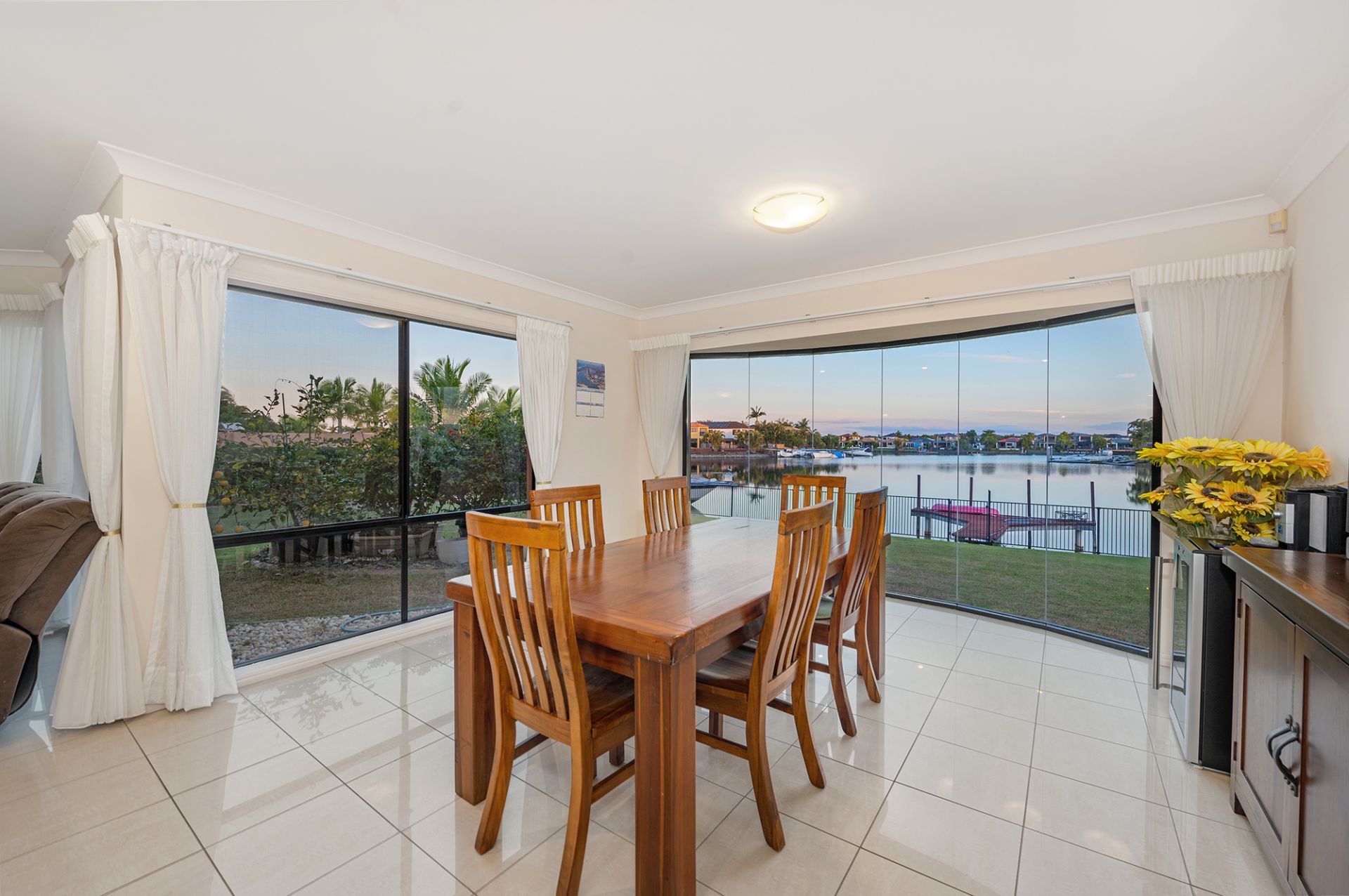 30 The Peninsula, Helensvale - Thumbnail 5