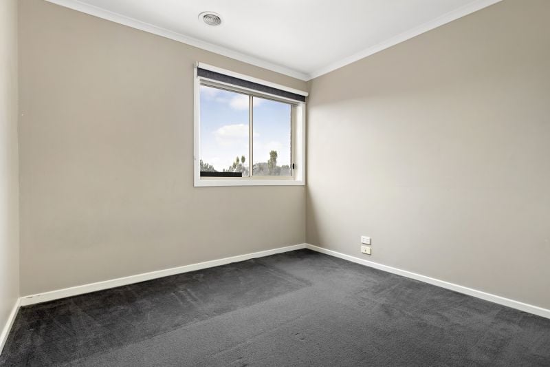 9 Flowerdale Crescent, Roxburgh Park