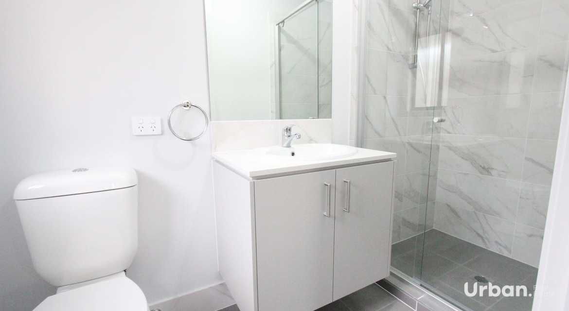 Austral 32 Tamarin Rock Avenue Street