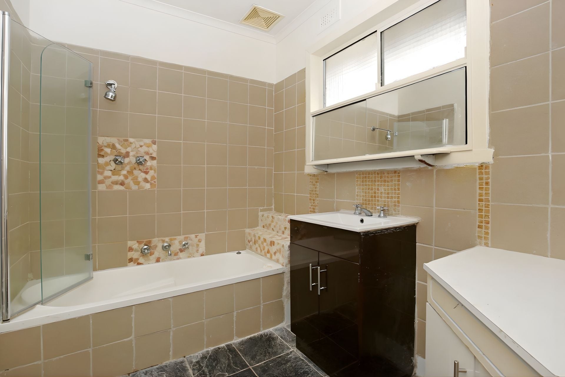 SOLD OFF-MARKET

Affordable Entry Into A Highly Sought-After Locale