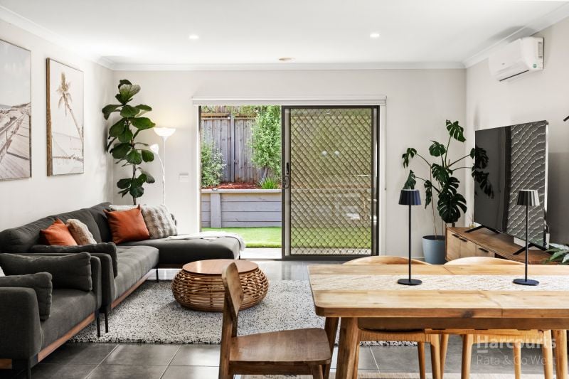 12 Versteegen Street, Fraser Rise