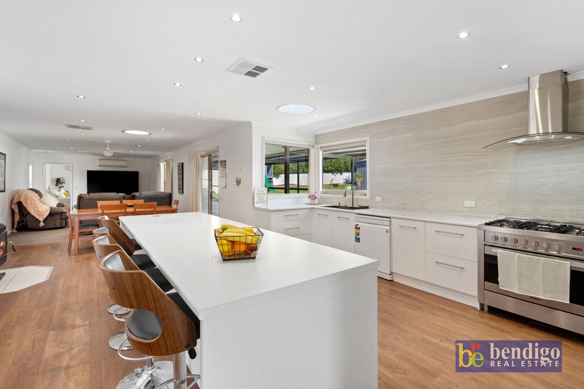 1 Paula Court Kangaroo Flat VIC, Flat - Thumbnail 3