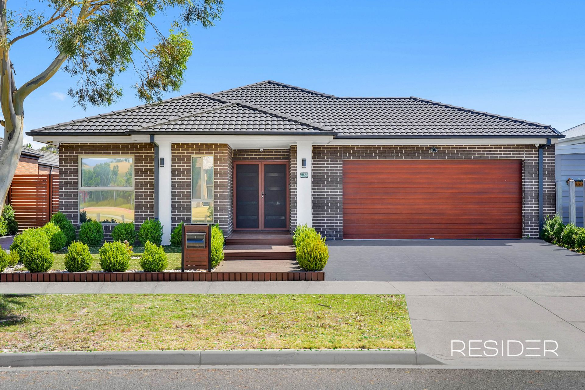5 Greenside Way Mernda, Mernda - Thumbnail 2