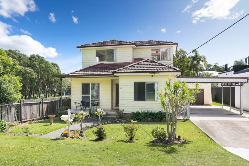 21 Ambyne Street WOOLOOWARE 2230