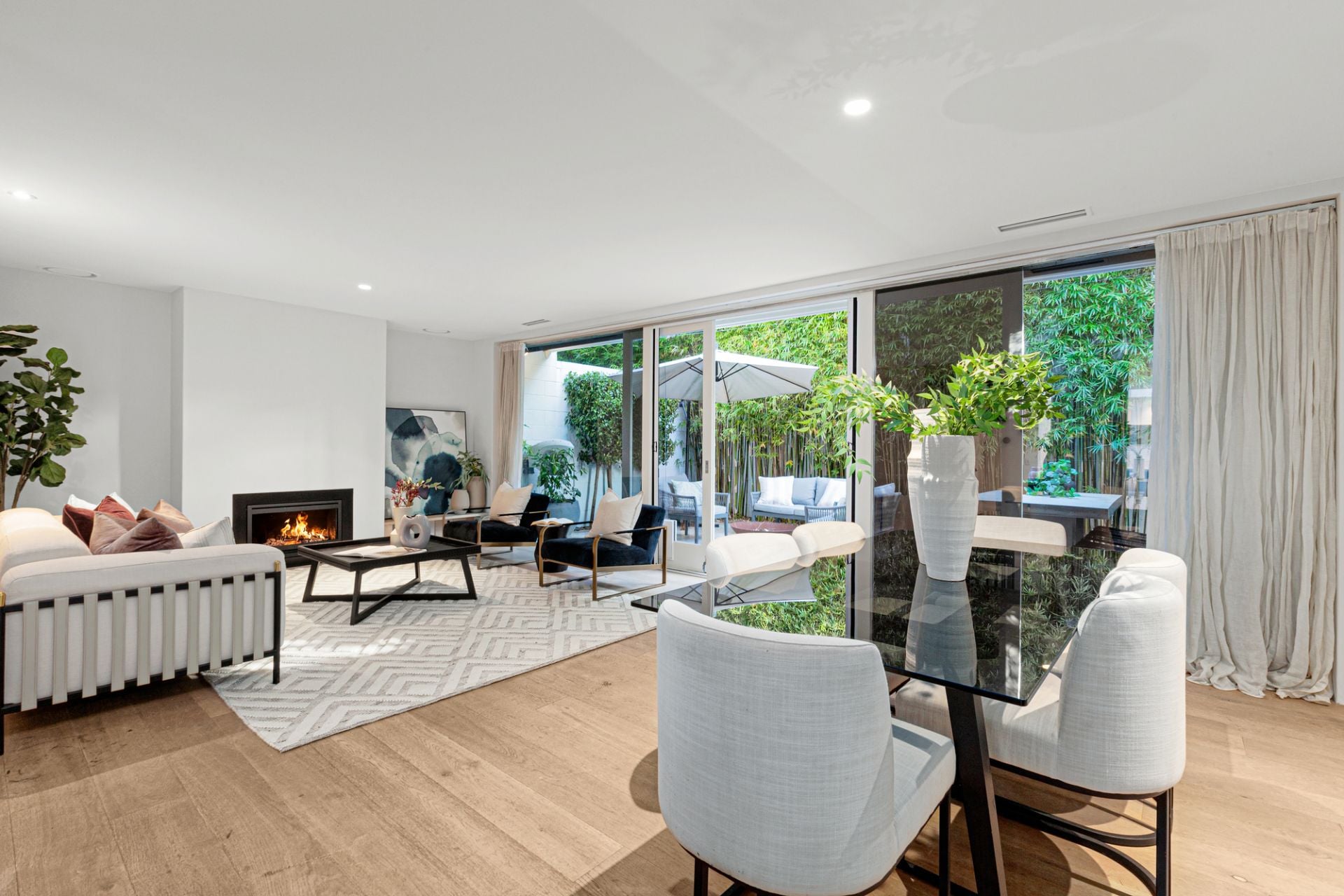 2/12 Woodside Crescent, Toorak, Toorak - Thumbnail 2