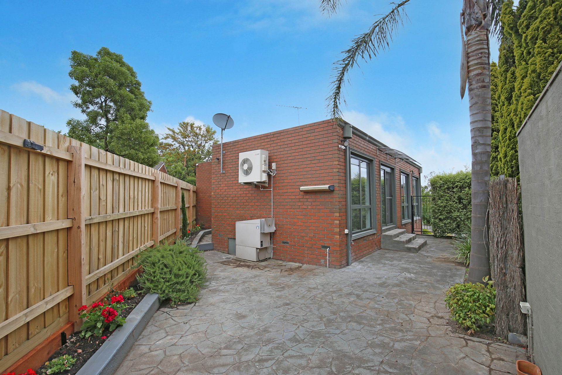 Executive Family Luxury Living in Ivanhoe