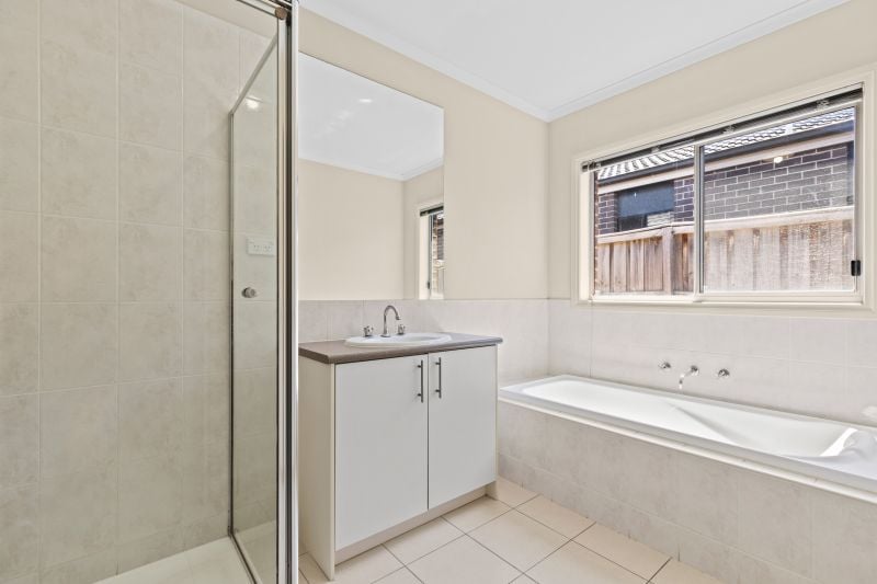 13 Stourhead Avenue, Mernda