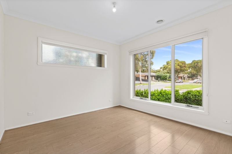 19 Knightsbridge Drive, Epping