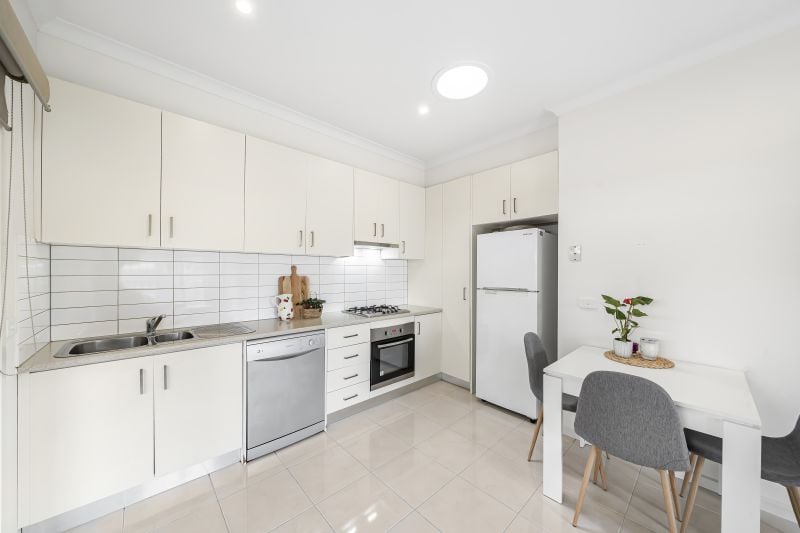 1/6 Dickens Street, Lalor