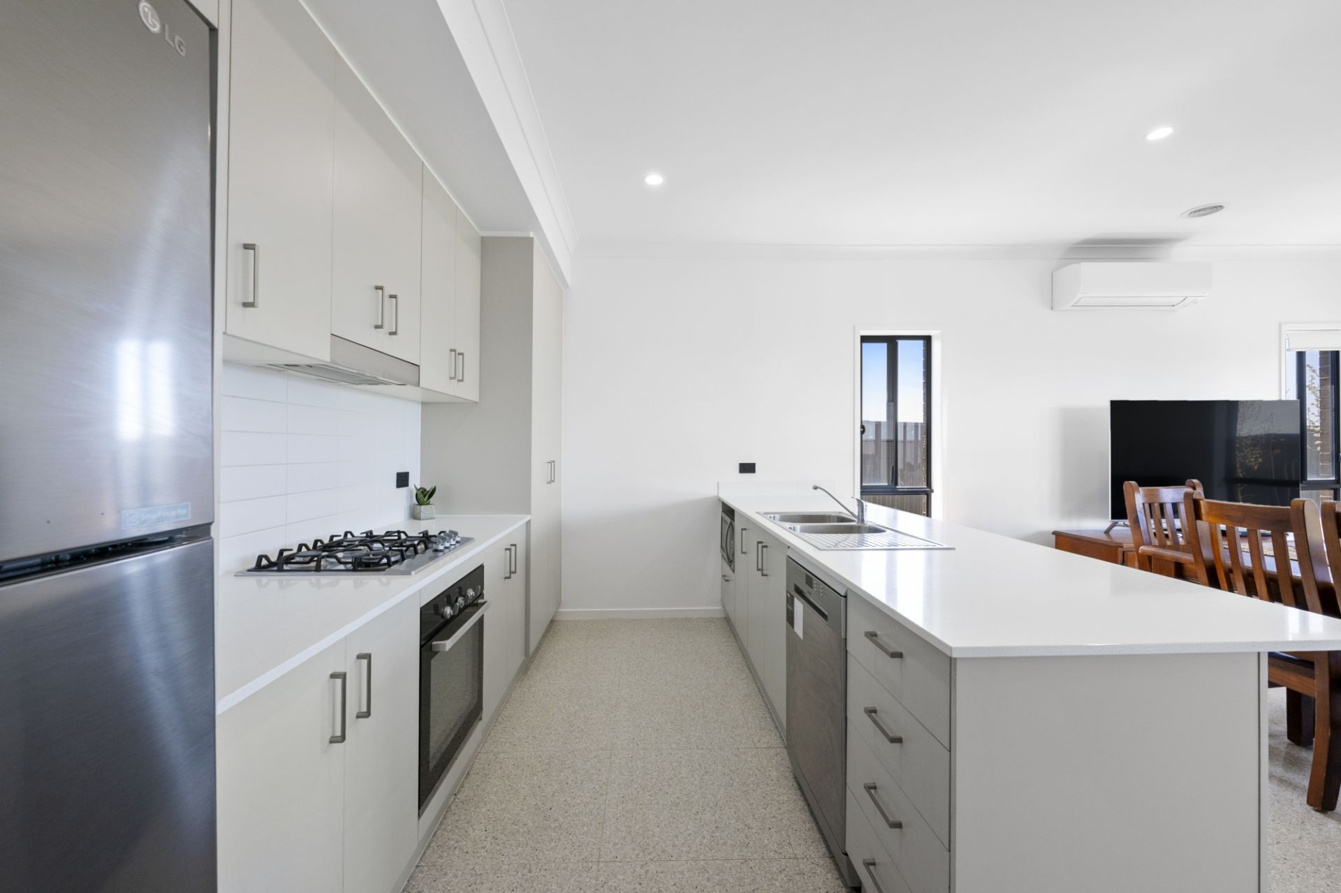 66 Lugano Avenue, Alfredton, Alfredton - Thumbnail 5