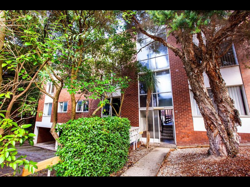 7/42 Morang Road, Hawthorn - Thumbnail 2