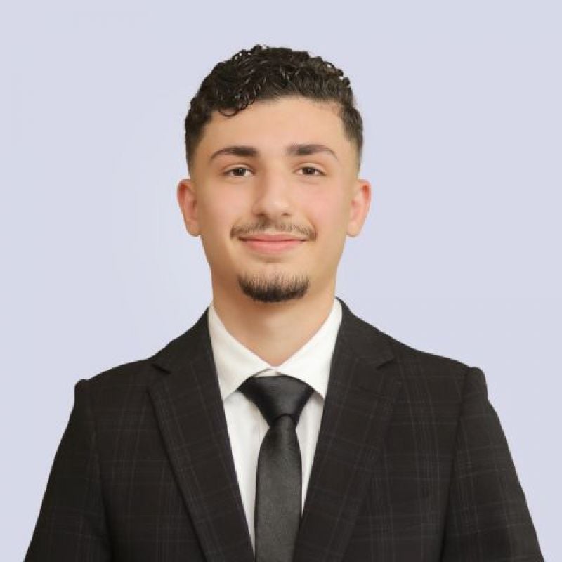 Ari Saleh Real Estate Agent