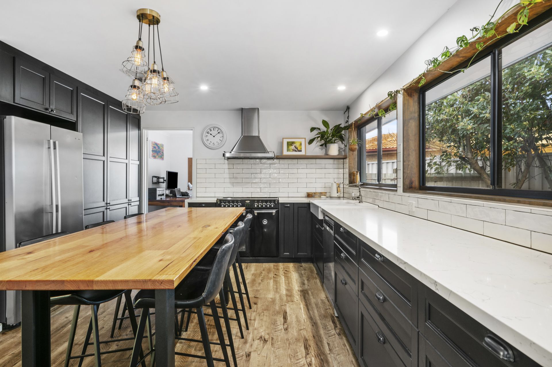 MODERN APPEAL - 5 BEDROOMS,  2 BATHROOMS