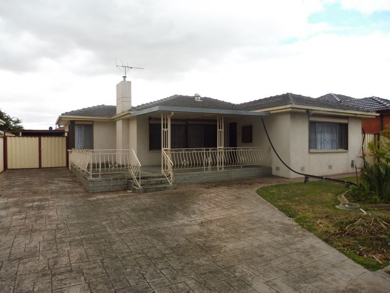 16 Burton Street, Lalor