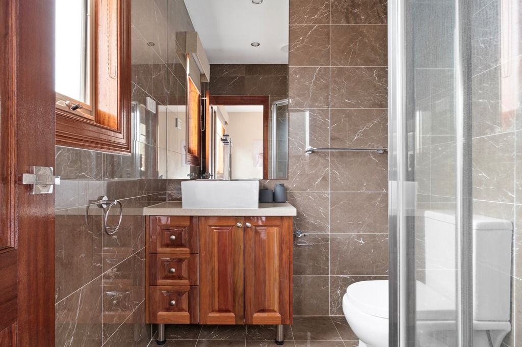 Stunning 3-Bedroom Unit in Vibrant Coburg North