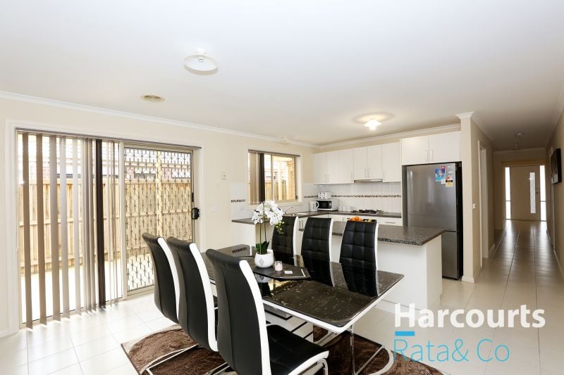 10 Friarbird Road, South Morang