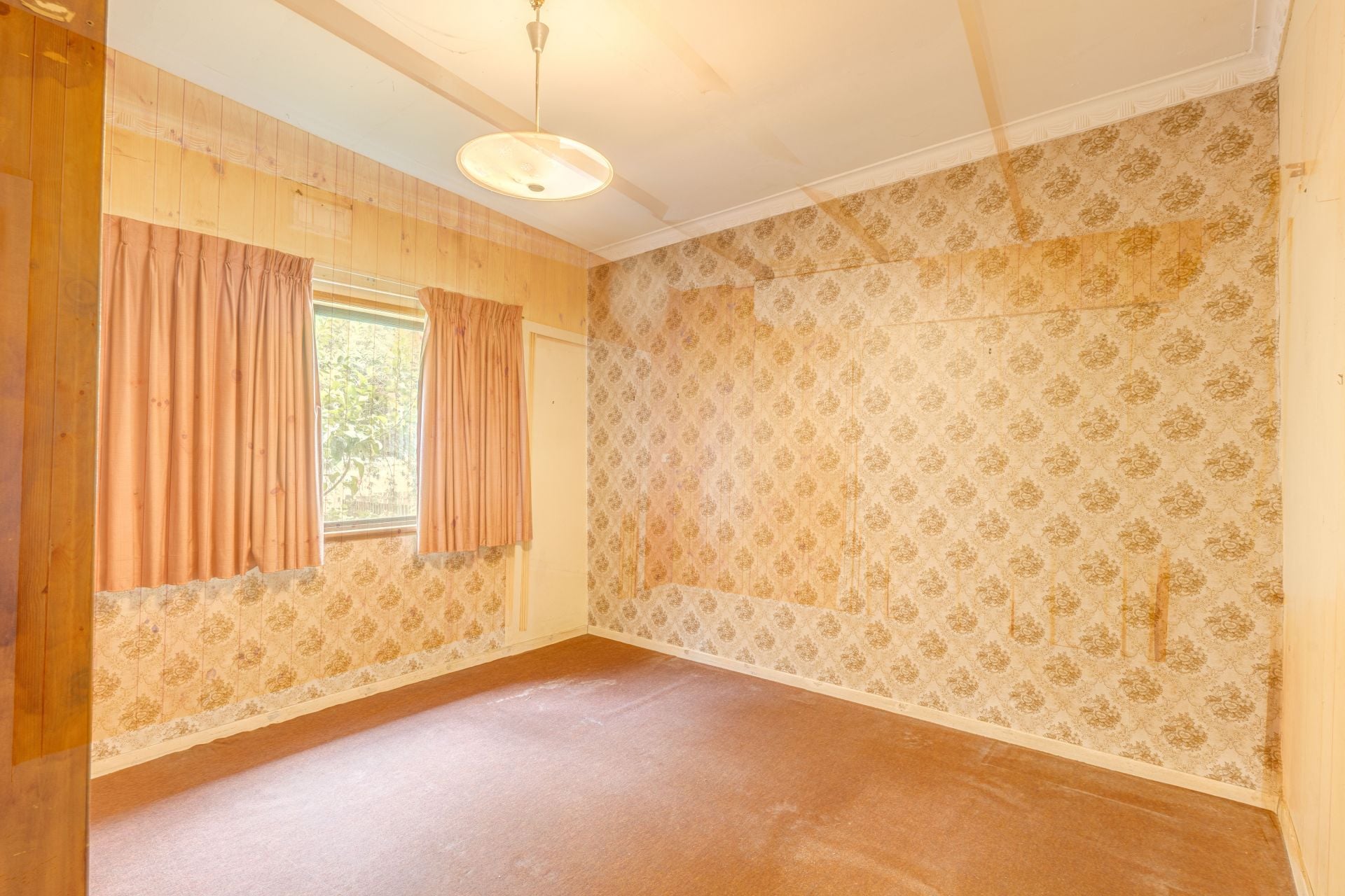 42 Great Alpine Road, MYRTLEFORD, Myrtleford - Thumbnail 4