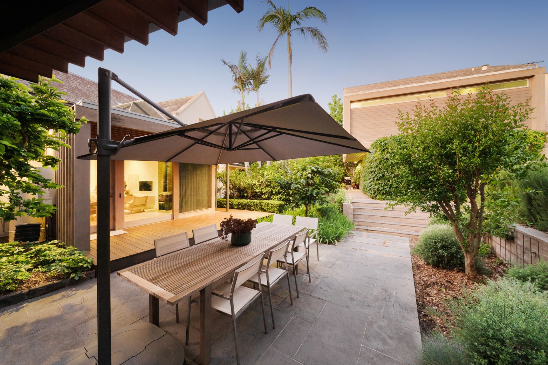 33 Rotherwood Street, Richmond, Richmond - Thumbnail 2