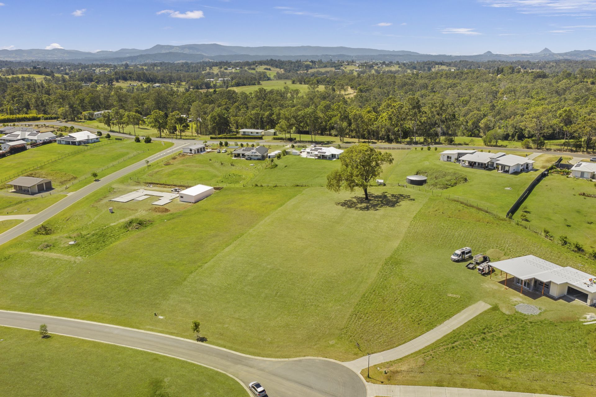 24/ Blacksmith Circuit, McIntosh Creek - Thumbnail 3