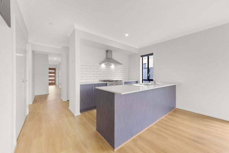 12 Stacey Parade, Mount Cottrell