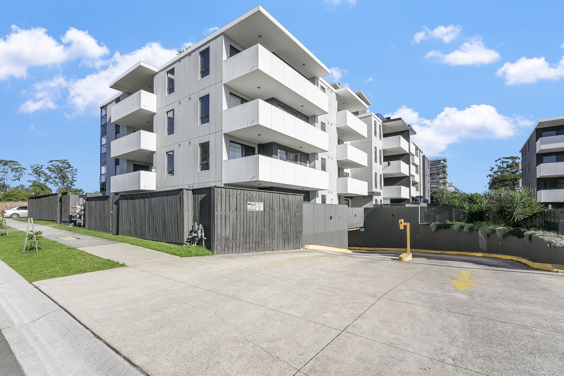 2/51-55 Hutton Road, Edmondson Park, Edmondson Park - Thumbnail 3