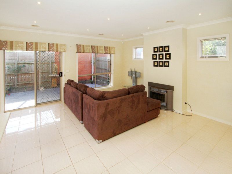 Modern Comfort & Space in Prime Reservoir Location