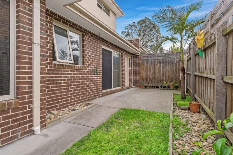 1/123 Boldrewood Parade, Reservoir