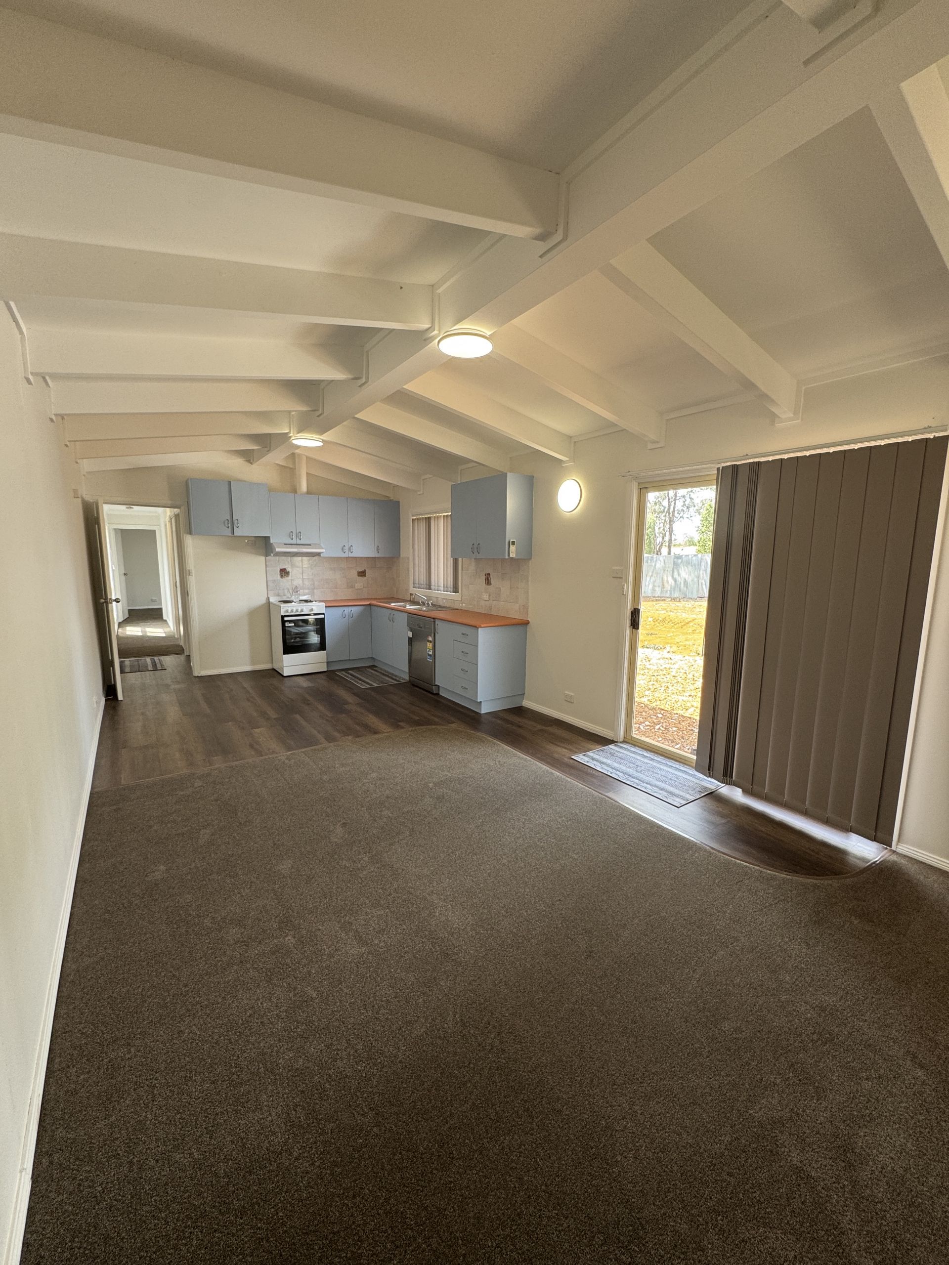 42 Belmore Street, WOODSTOCK, Woodstock - Thumbnail 3