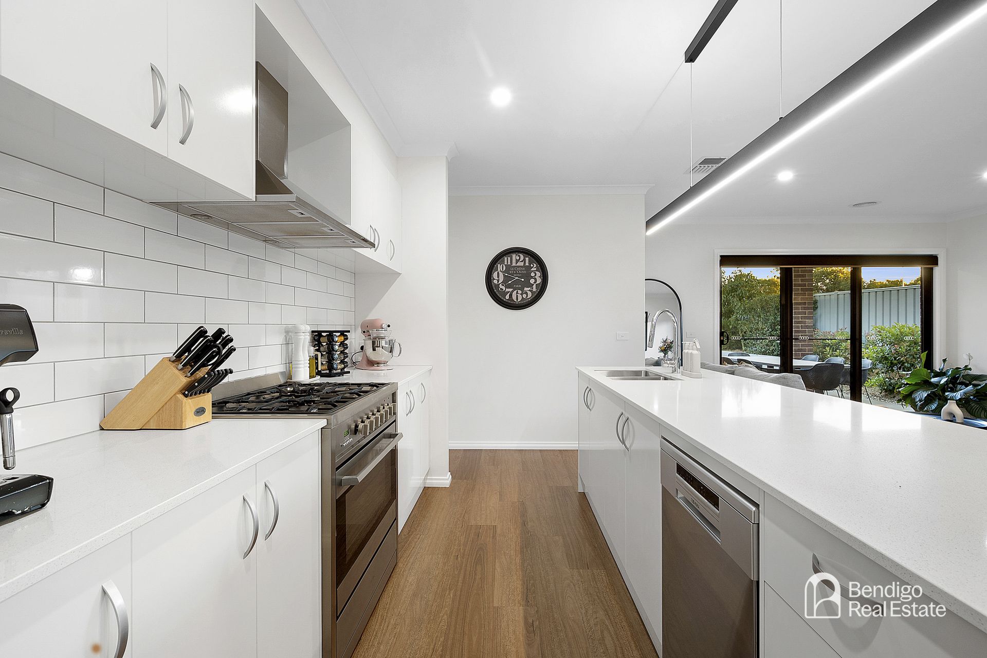 2 Elstead Drive Strathdale VIC, Strathdale - Thumbnail 7