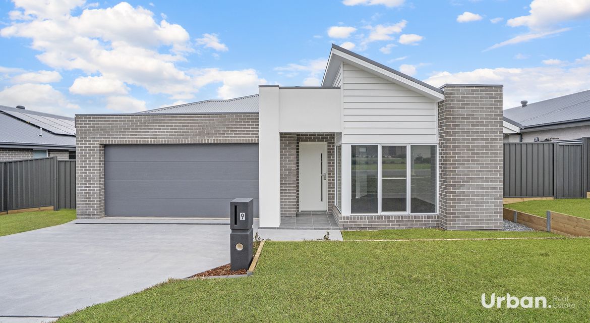 Lochinvar 33 Hewitt Road
