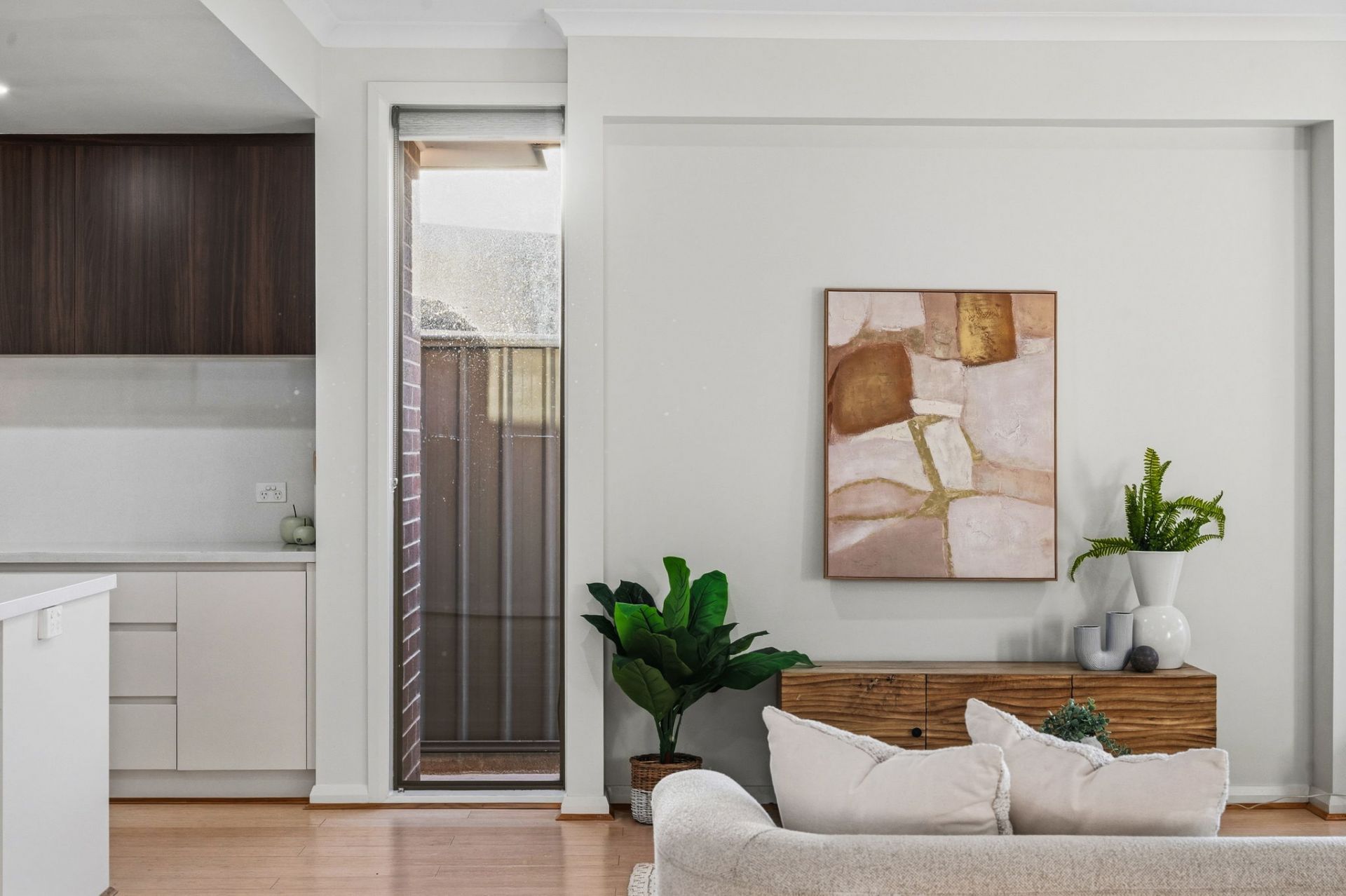 13A Montacute Road, Campbelltown, Campbelltown - Thumbnail 6
