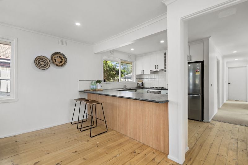 5 Redfield Court, Mill Park