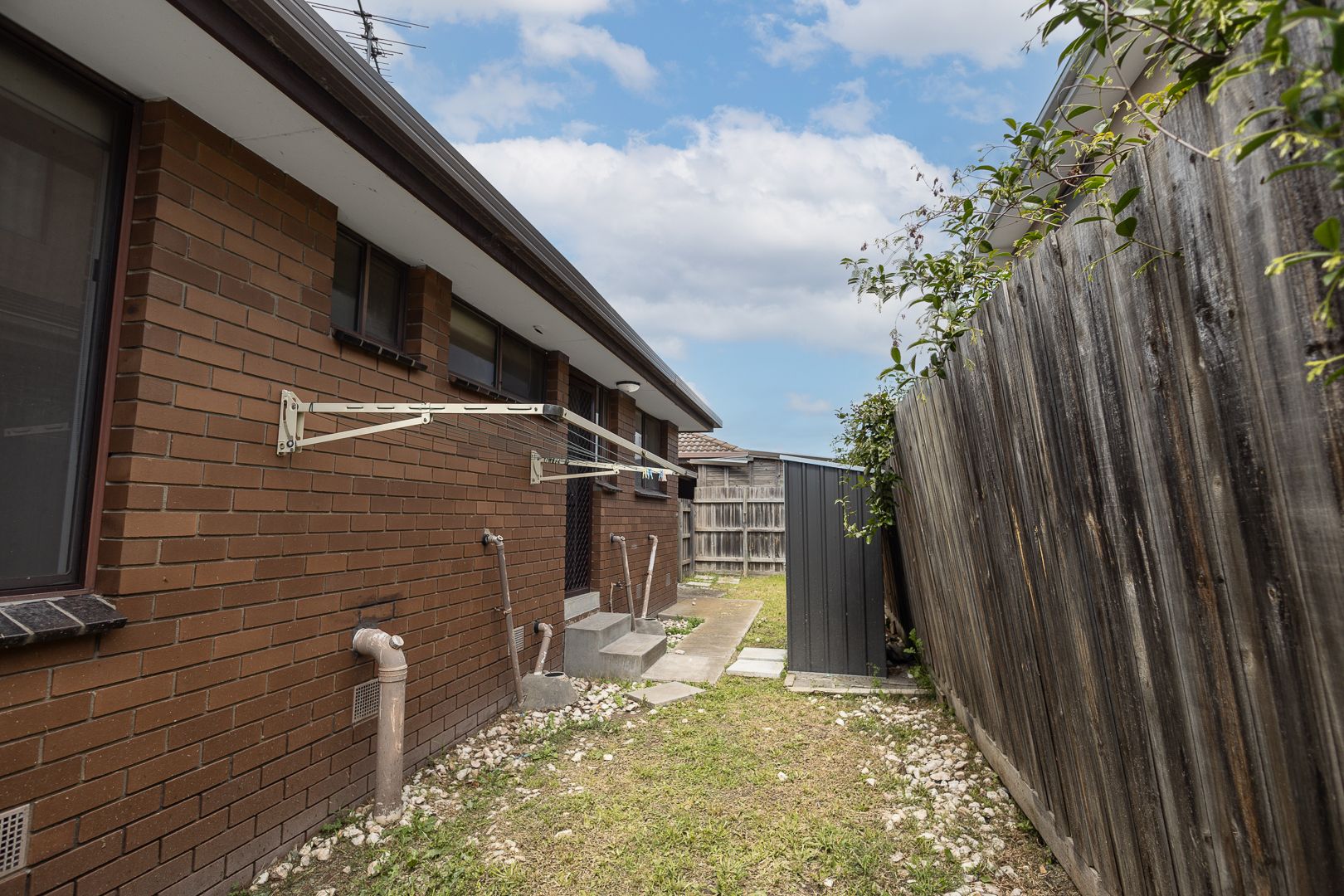 Neat Two-Bedroom Unit in Prime Lalor Location