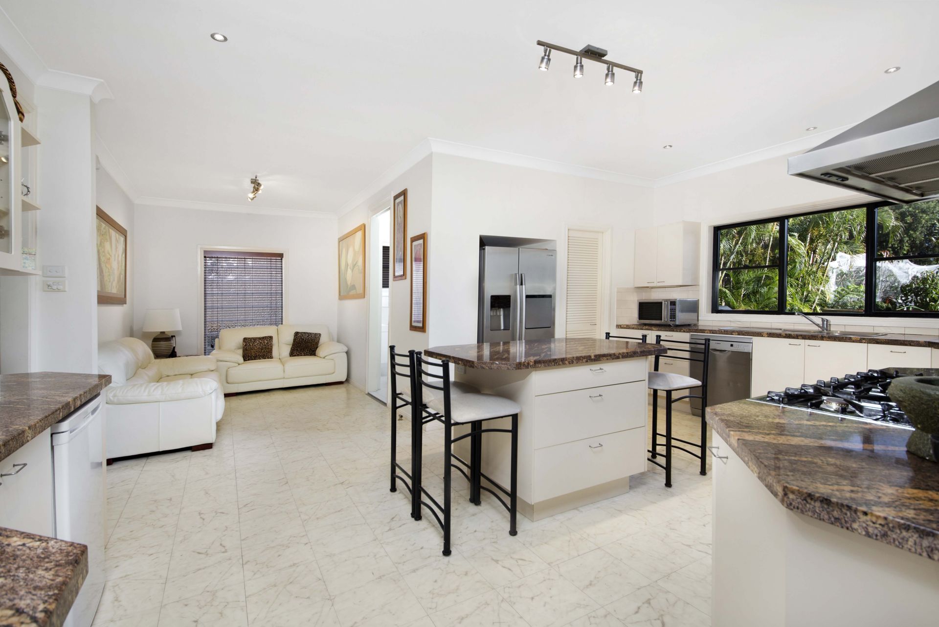 33 Clifford Road, MIRANDA, Miranda - Thumbnail 2