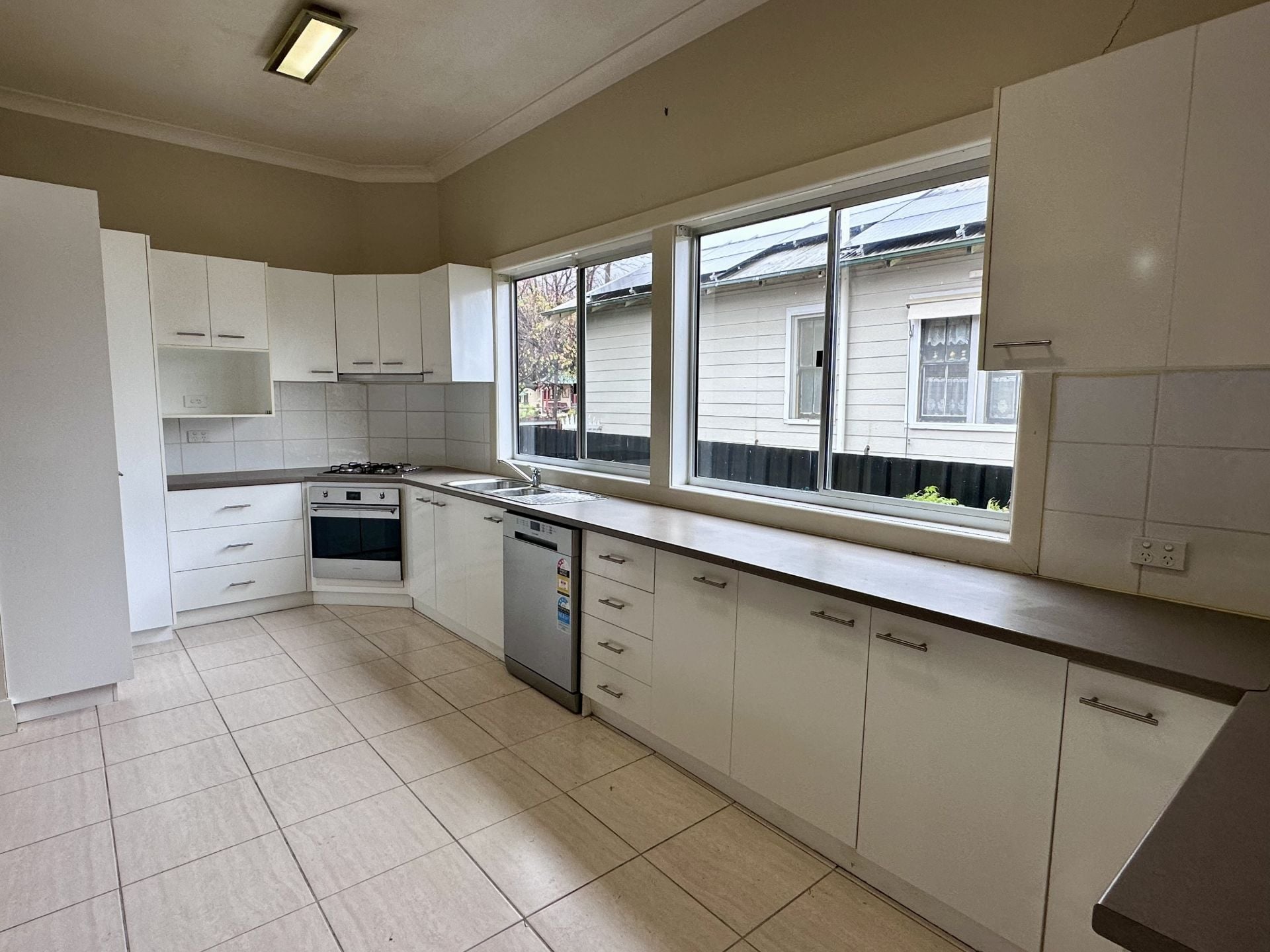 24 Renehan Street, Cootamundra NSW, Cootamundra - Thumbnail 8