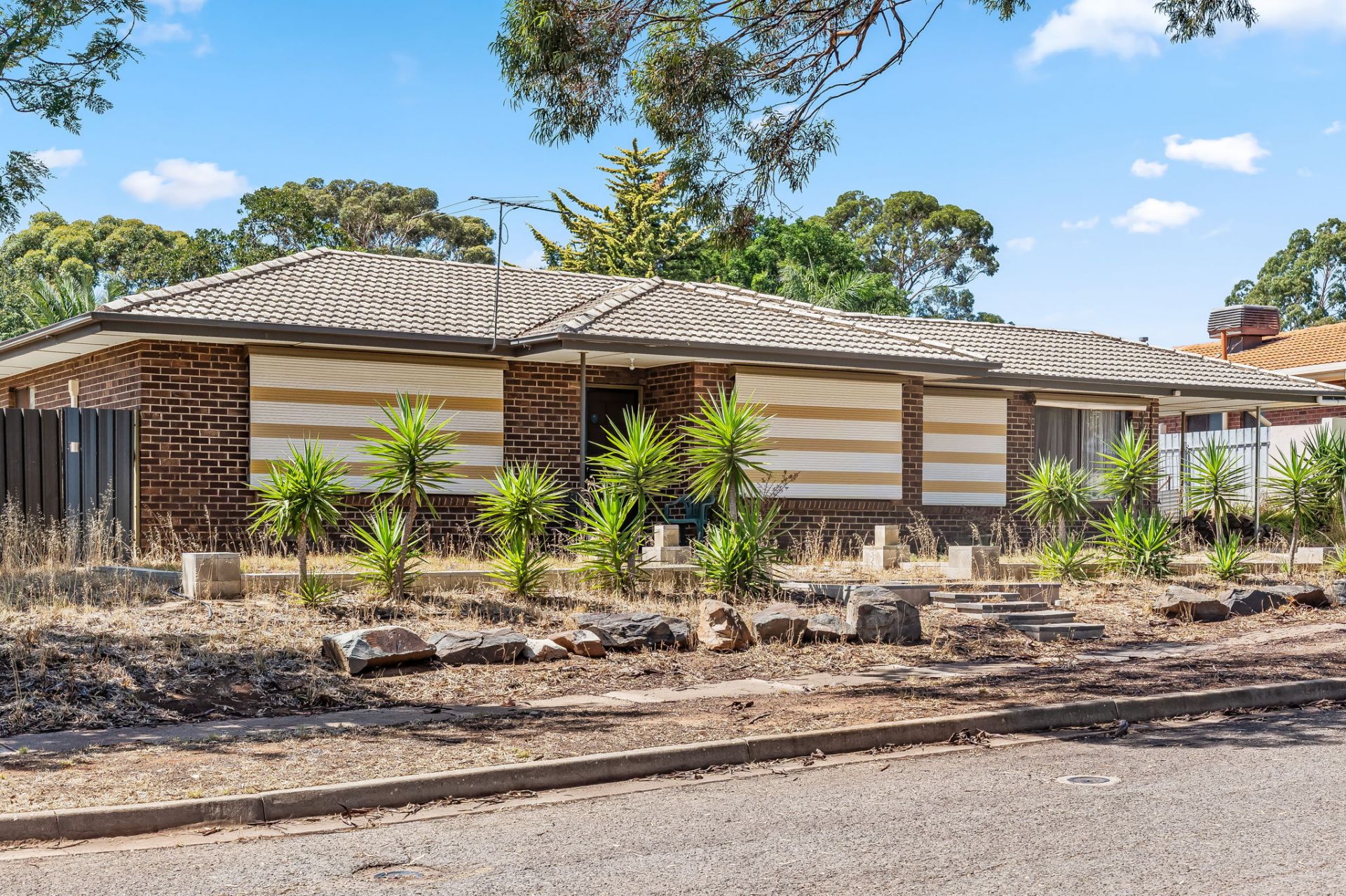 1 Inwood Road, Elizabeth East, Elizabeth East - Thumbnail 2