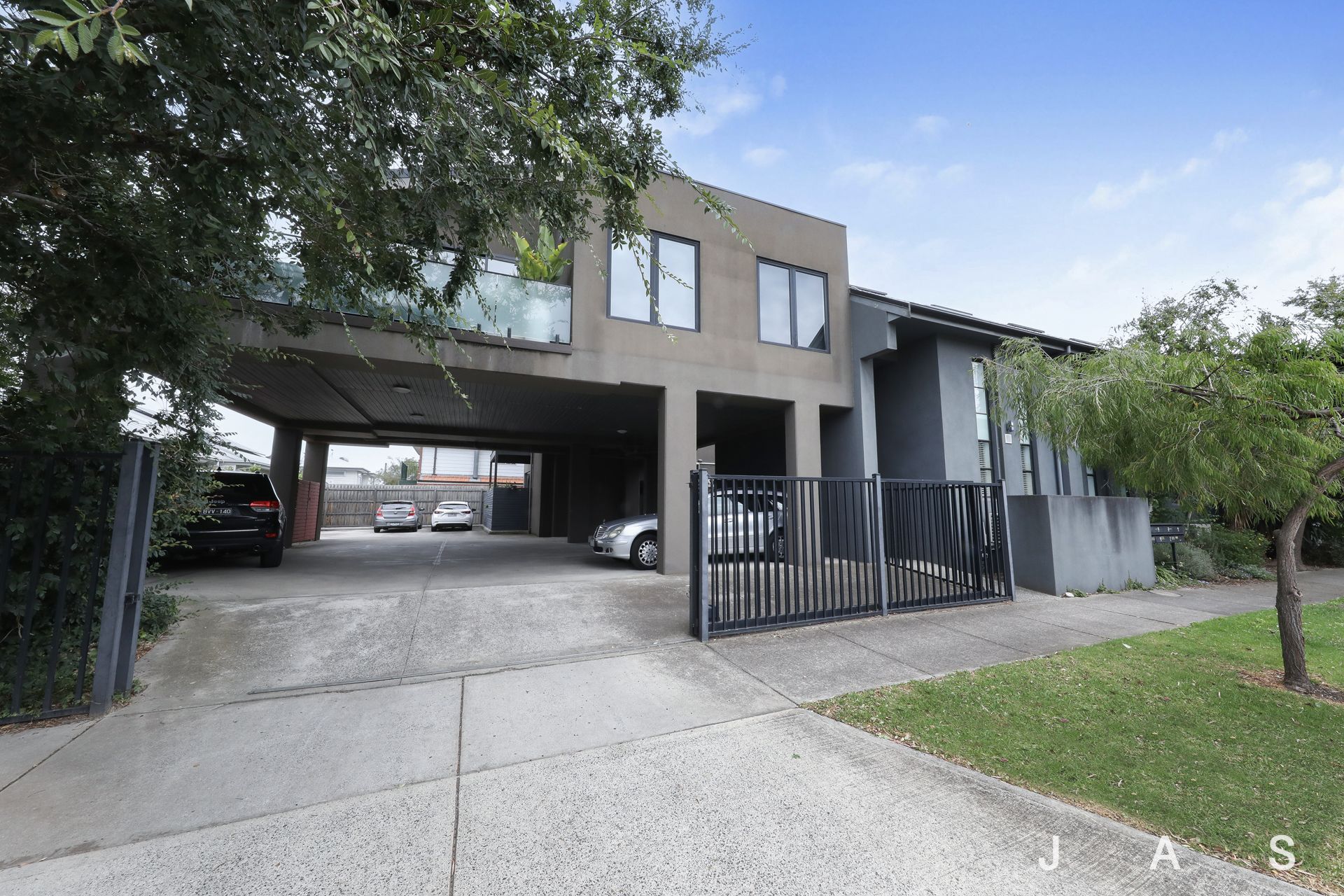 2/215 Francis Street Yarraville VIC, Yarraville - Thumbnail 2